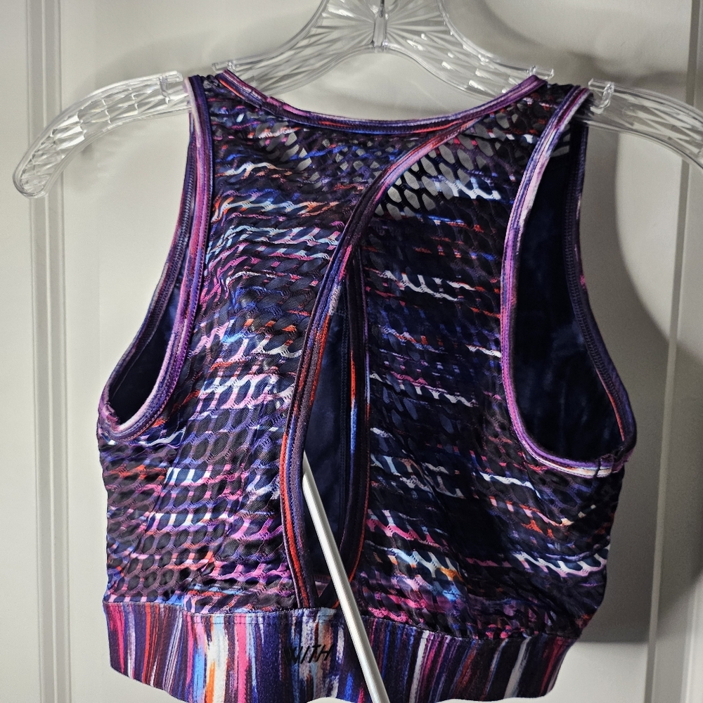 Peloton Sports Bra Size M High Neck Keyhole Back Purple Multicolor Athleisure - Picture 6 of 9